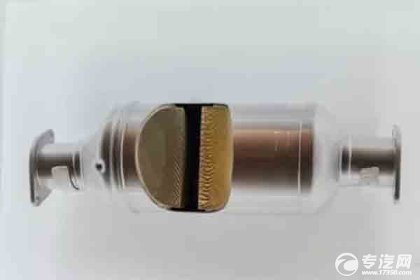 國六專用車上是不是都裝有顆粒捕捉器？